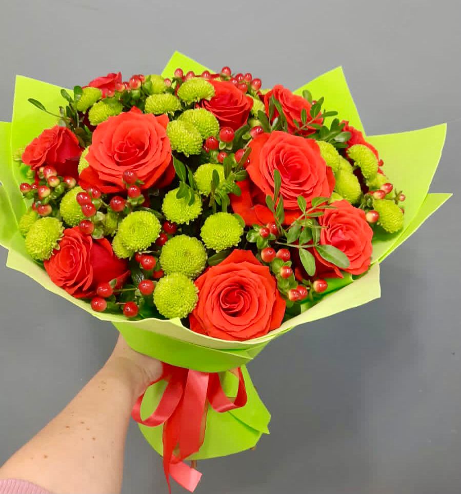 Букет признание в Междуреченске Букет цветов из: Хризантемы и Розы в Междуреченске