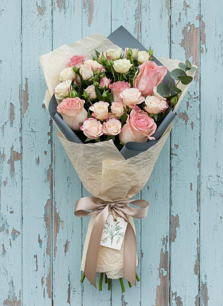 Букет нежный и розовый в Междуреченске Букет цветов из: Розы в Междуреченске