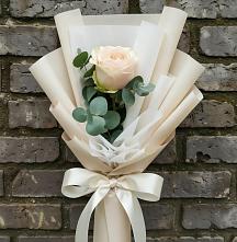 Букет Королевская звезда в Междуреченске Букет цветов из:  Розы в Междуреченске