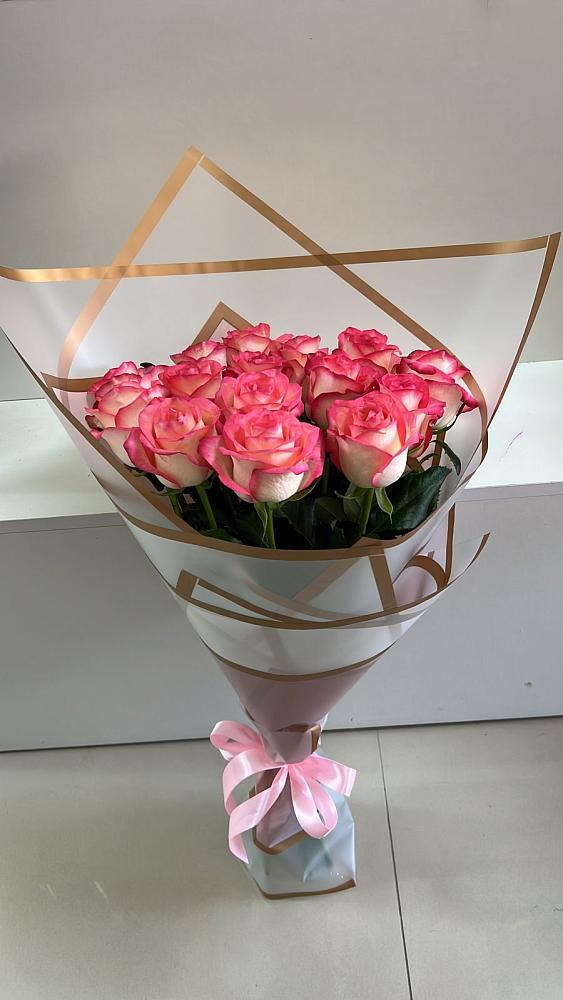 Розовые розы Сеньорита в Междуреченске Букет Розовые розы Сеньорита в Междуреченске