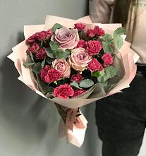 Букет восхищение в Междуреченске Букет цветов из:  Гвоздики и Розы в Междуреченске