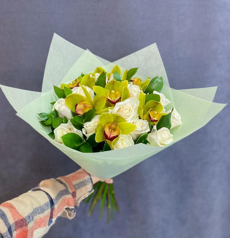 Букет лимончелло в Междуреченске Букет цветов из: Орхидеи и Розы в Междуреченске