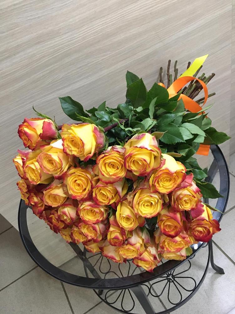 Желтые розы  в Междуреченске Букет Желтые розы в Междуреченске