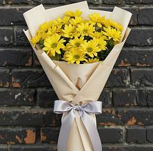 Букет Желтое настроение в Междуреченске Букет цветов из:  Хризантемы в Междуреченске