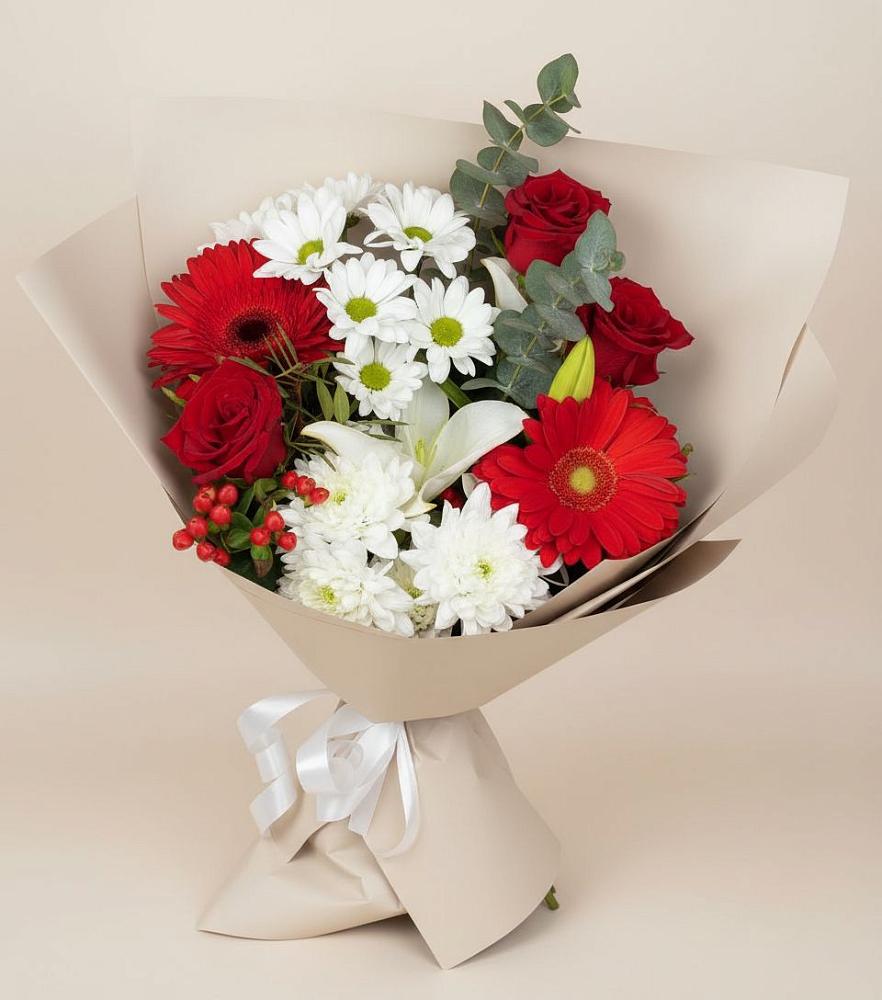 Букет поцелуй лета в Междуреченске Букет цветов из: Розы, Хризантемы, Герберы и Лилии в Междуреченске