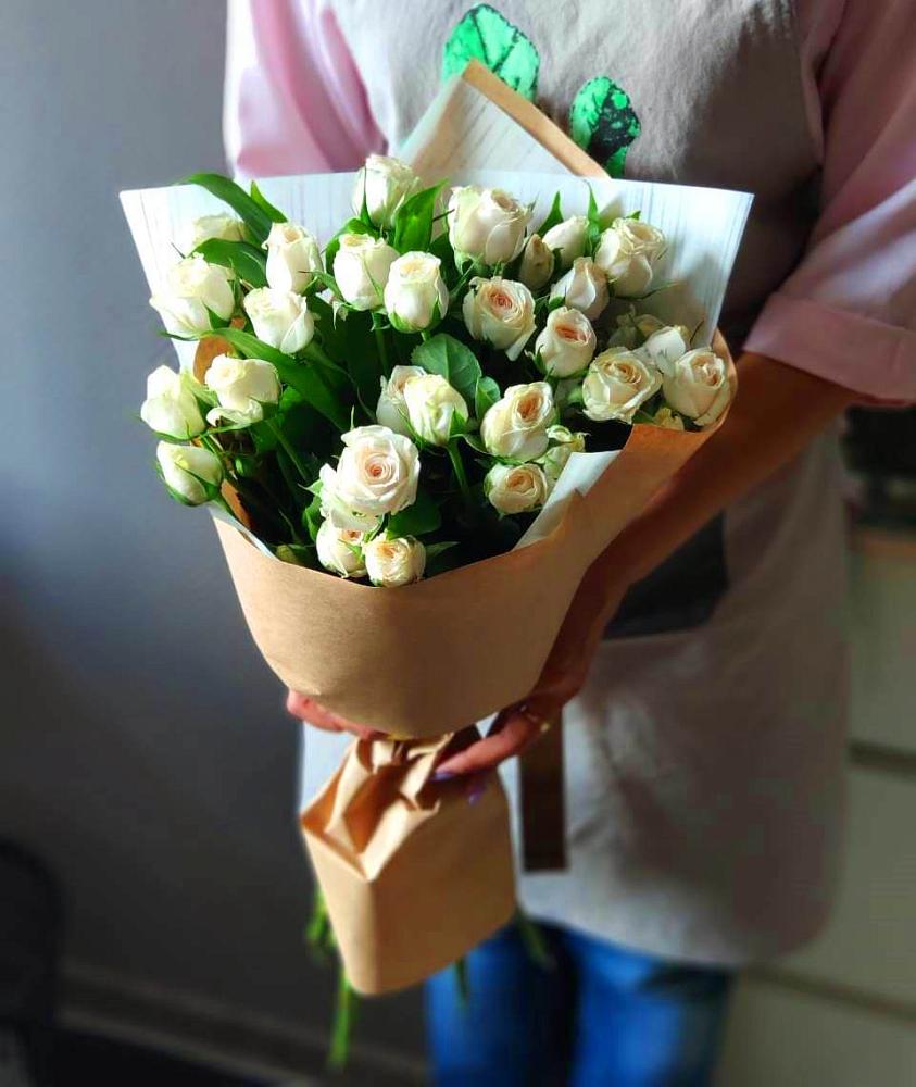 Букет хорошее настроение в Междуреченске Букет цветов из: Розы в Междуреченске