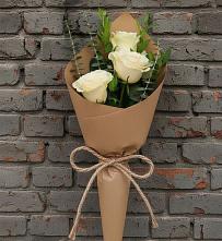 Букет из 3 роз в Междуреченске Букет цветов из:  Розы в Междуреченске