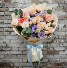 Букет Феерия в Междуреченске Букет цветов из:  Розы, Лизиантусы и Гвоздики в Междуреченске