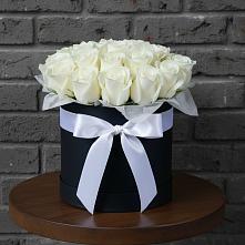 Композиция воздушная нежность в Междуреченске Цветочная композиция из Розы в шляпной коробке в Междуреченске