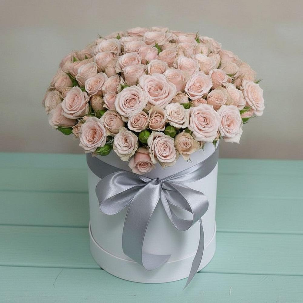 Композиция утонченная красота в Междуреченске Цветочная композиция из Розы в шляпной коробке в Междуреченске